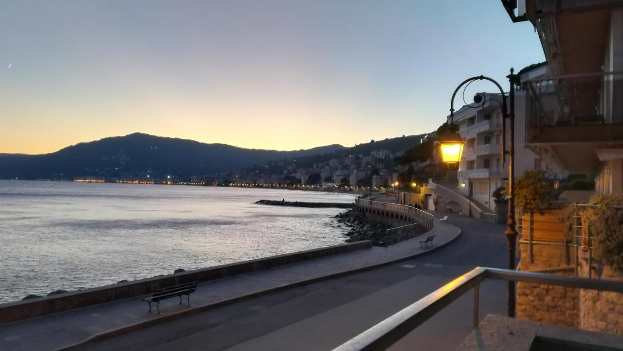 Apartamento Cadorna Fronte Mare Alassio Exterior foto