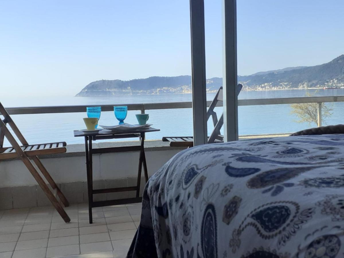 Apartamento Cadorna Fronte Mare Alassio Exterior foto